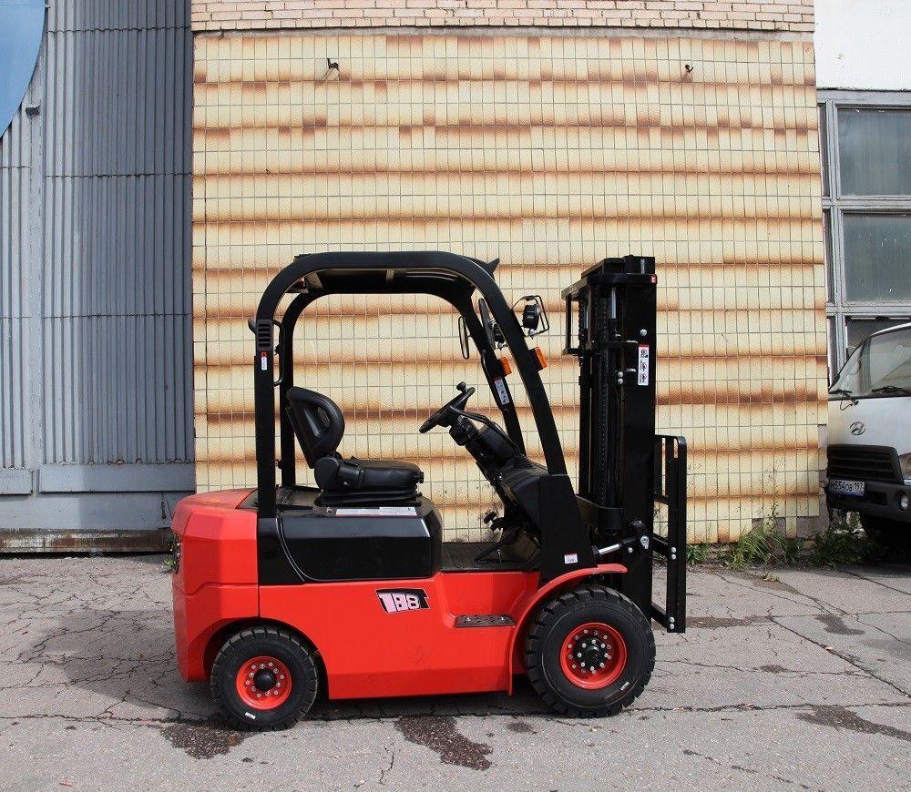 Автопогрузчик бензиновый EP CPQD18T8